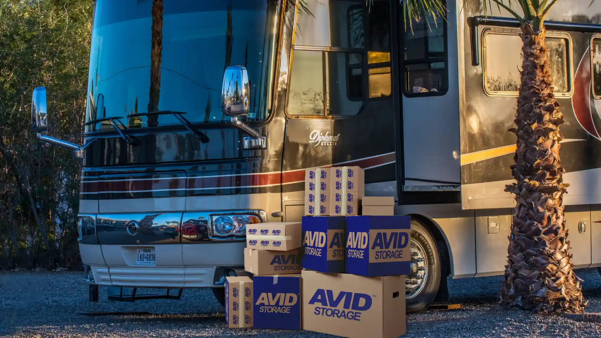 avid Storage RV