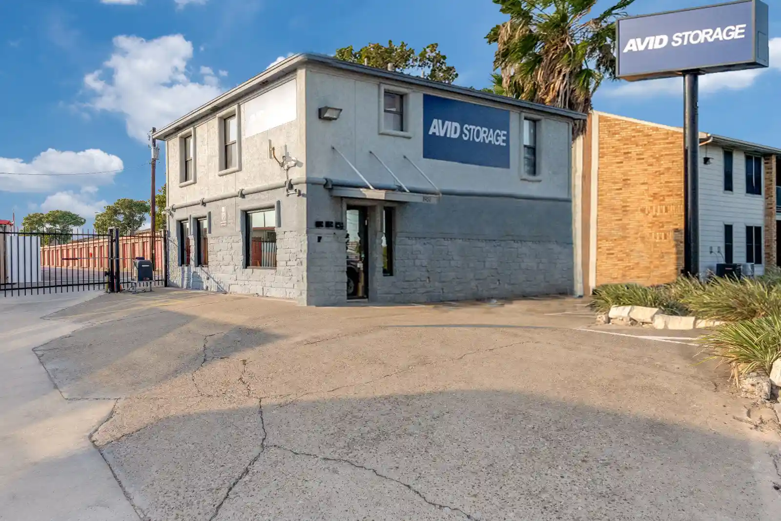 Avid Storage - Rodd Field