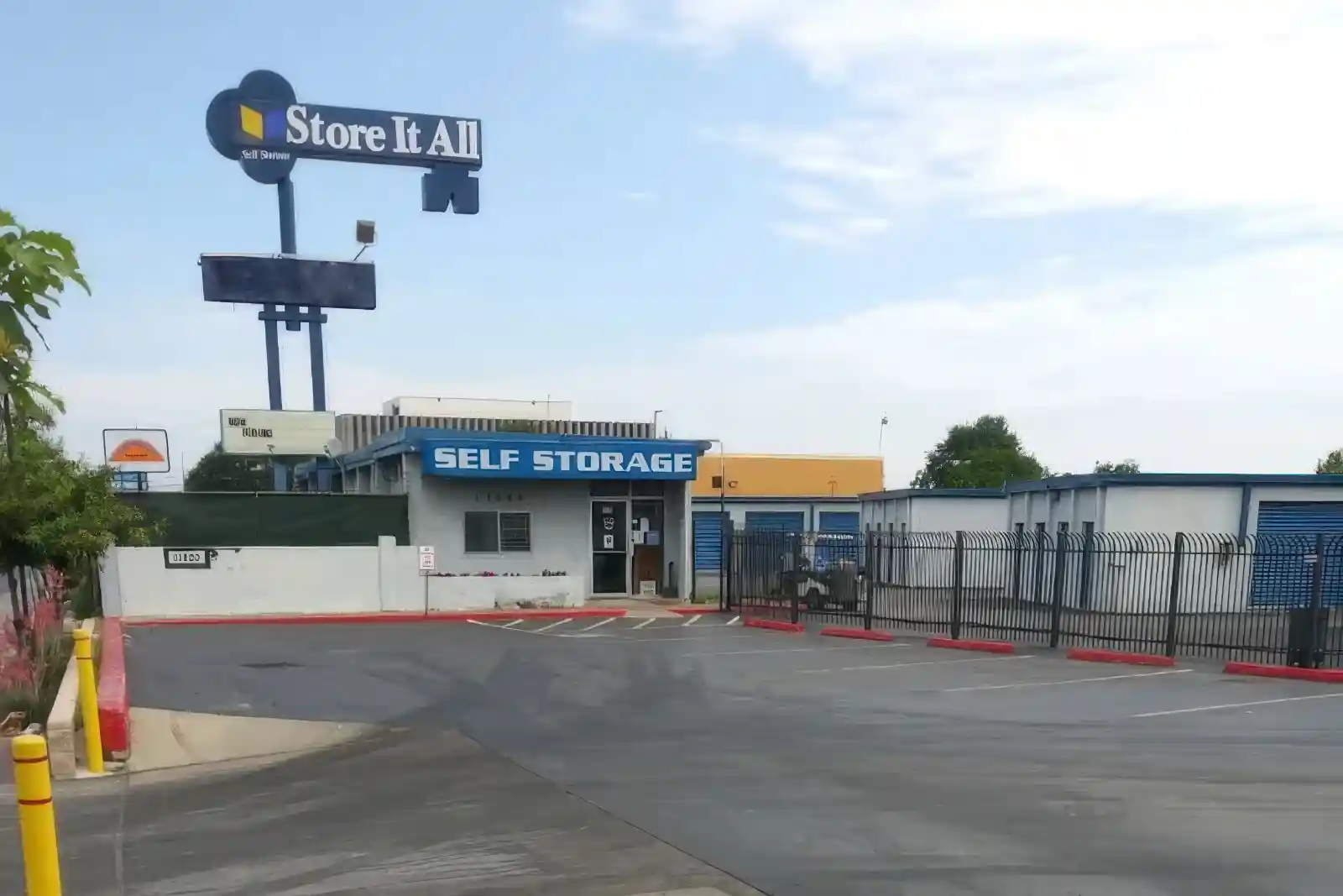 Store It All Storage - Airline